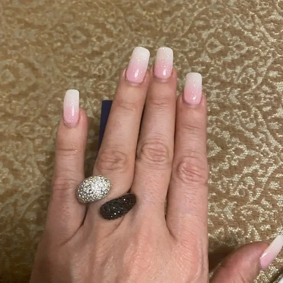 Swarovski crystal louise black and white ring in size 55 Women